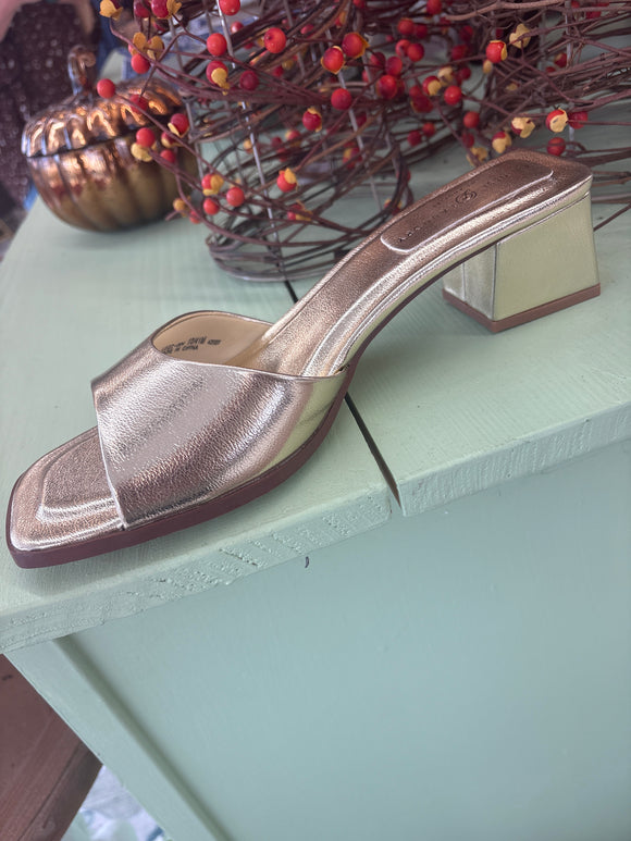 Linda gold heel