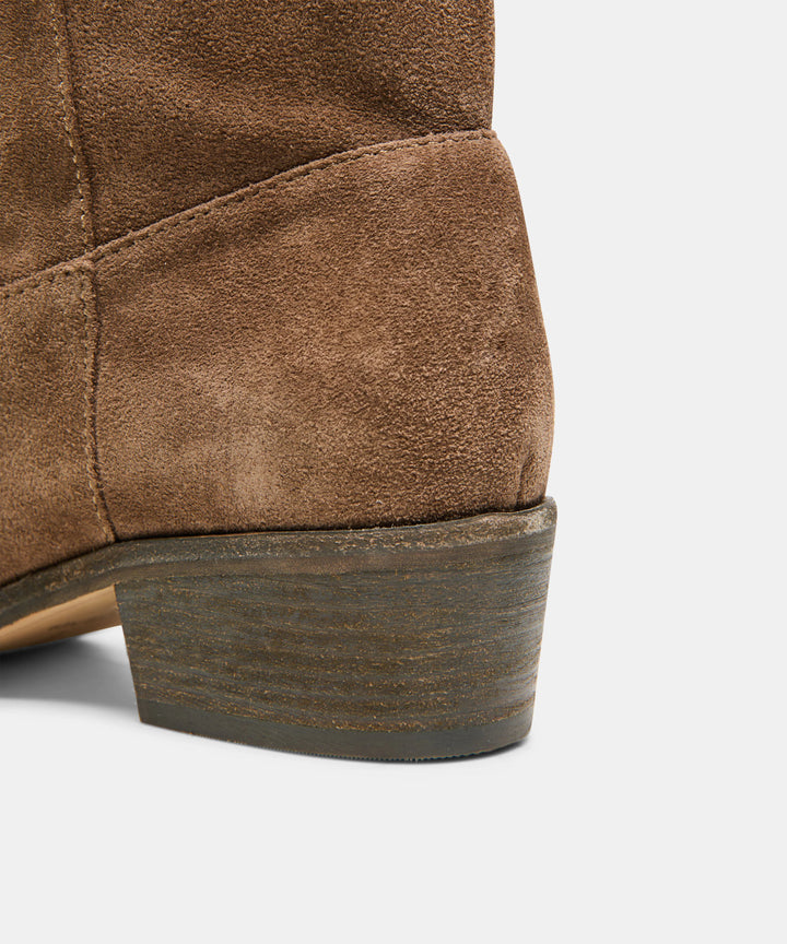 Romie Boots Chocolate Suede | dolce vita
