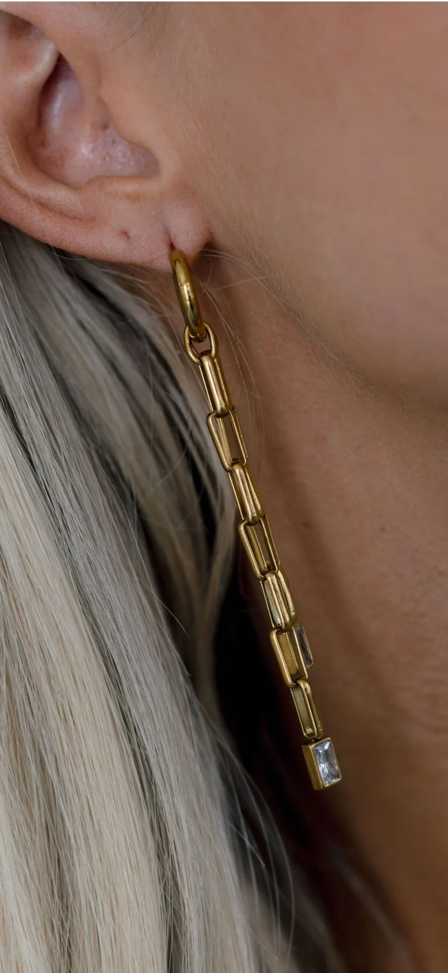 CHANSUTT PEARLS | CHELSEA EARRINGS