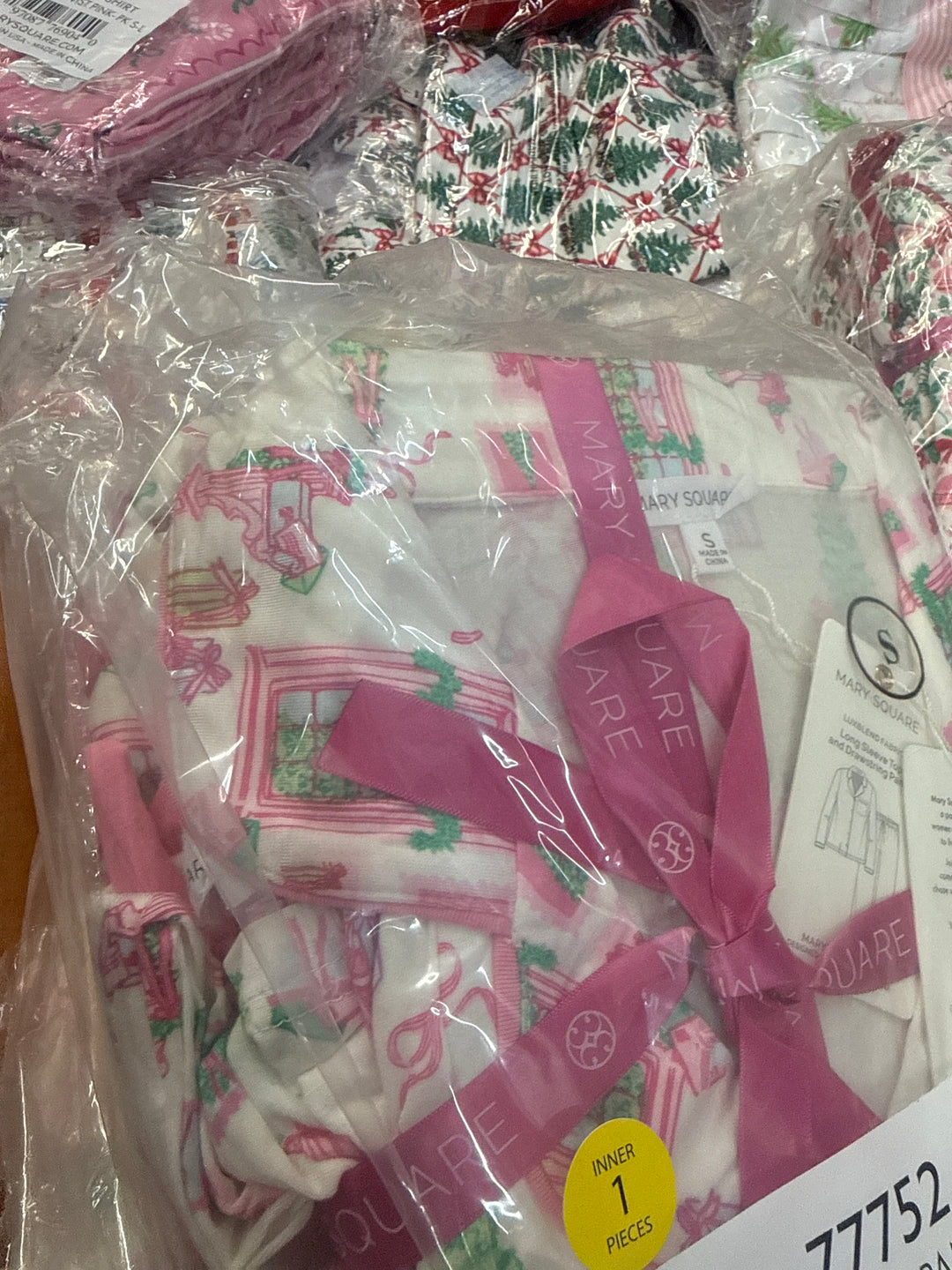 CHARLOTTE PANT SET
CHRISTMAS COTTAGE WHITE