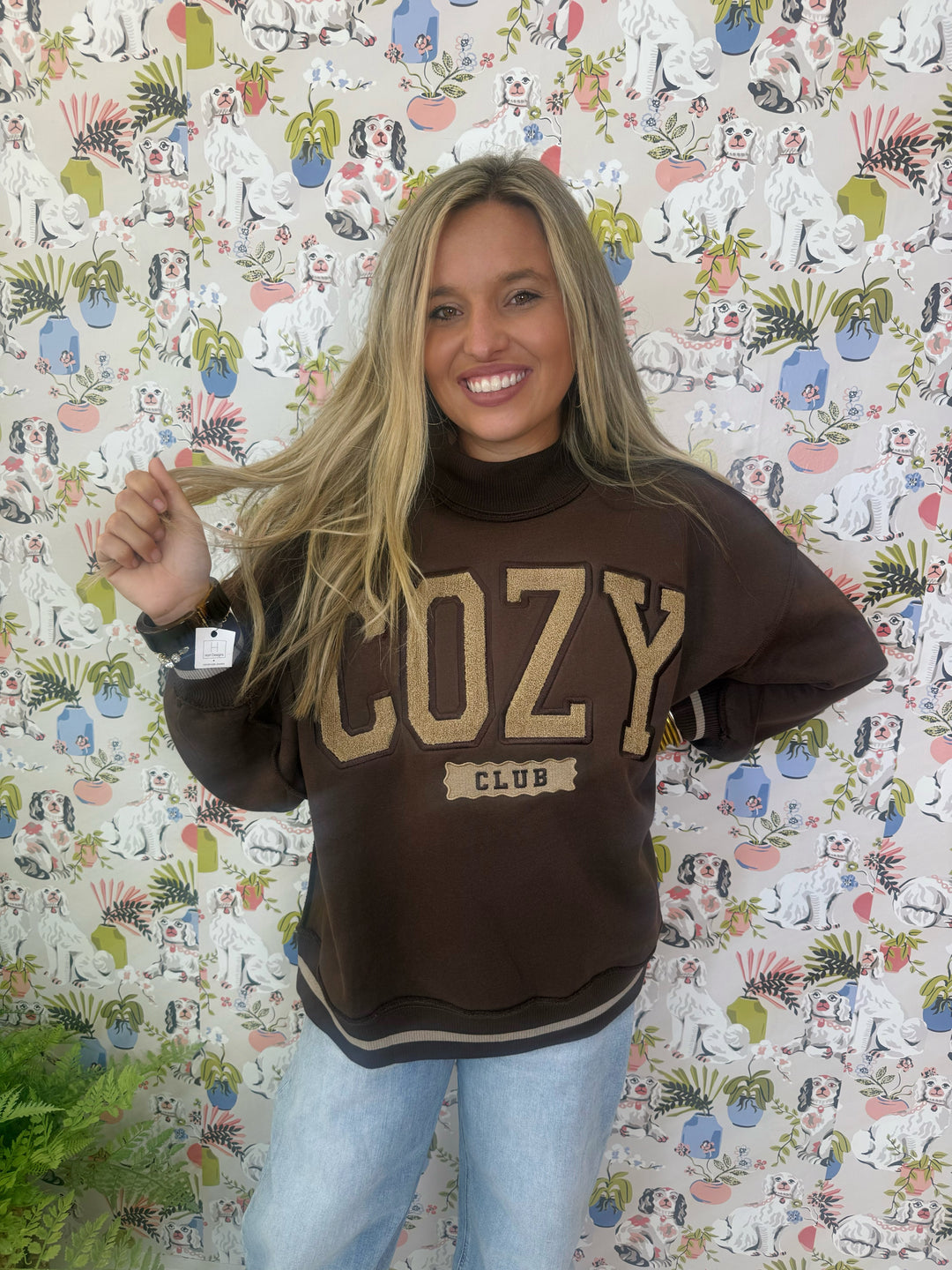 The Cozy Club Pullover