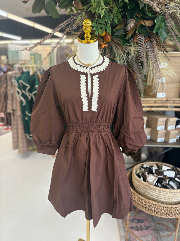 Mocha Ruffle Mini
